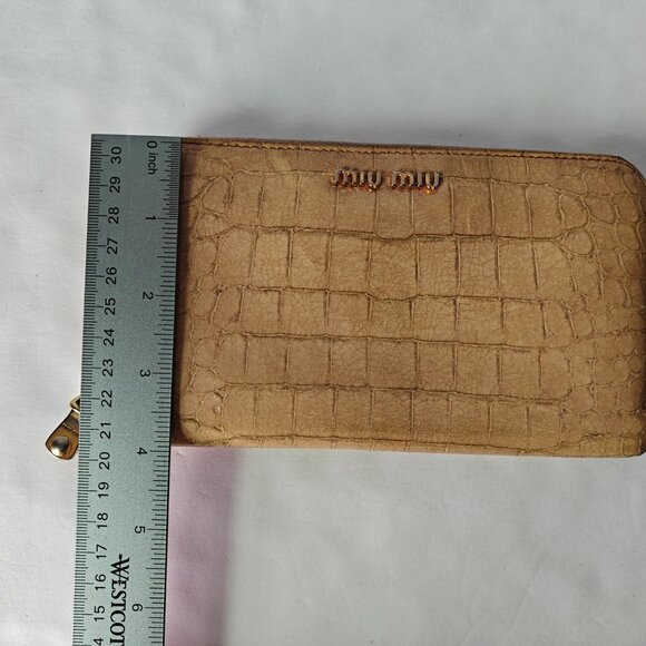 MIU MIU Crocodile-embossed Leather Zip Around Wallet Beige - Picture 14 of 15